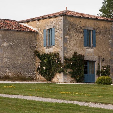 Chambres D'Hotes Logis De L'Astree Saint-Bris-des-Bois Bagian luar foto