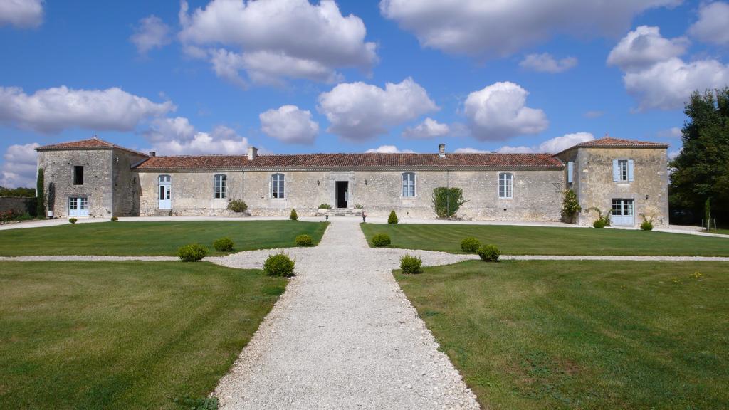 Chambres D'Hotes Logis De L'Astree Saint-Bris-des-Bois Bagian luar foto