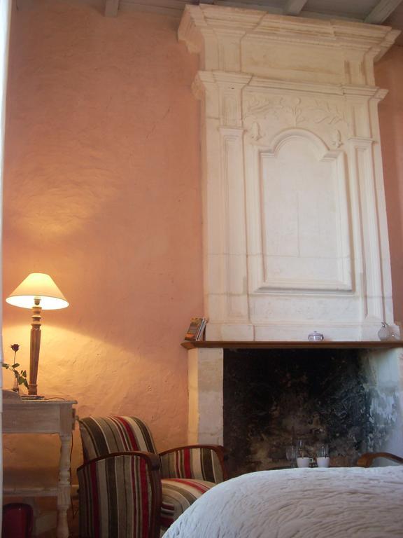 Chambres D'Hotes Logis De L'Astree Saint-Bris-des-Bois Bagian luar foto