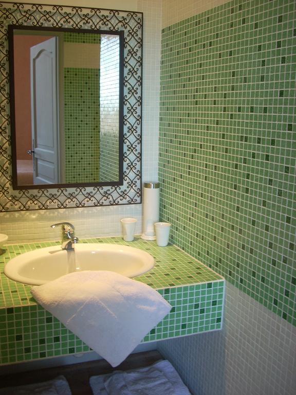 Chambres D'Hotes Logis De L'Astree Saint-Bris-des-Bois Bagian luar foto