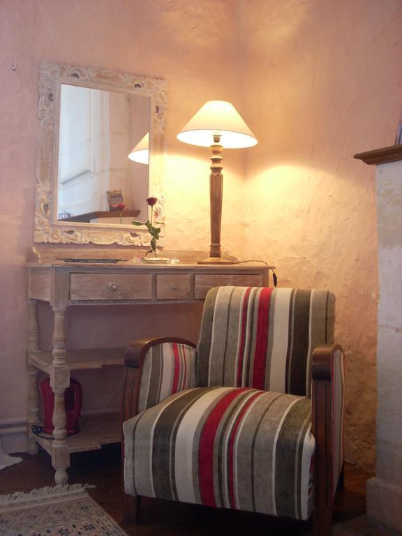Chambres D'Hotes Logis De L'Astree Saint-Bris-des-Bois Bagian luar foto