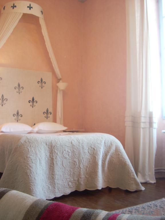 Chambres D'Hotes Logis De L'Astree Saint-Bris-des-Bois Bagian luar foto