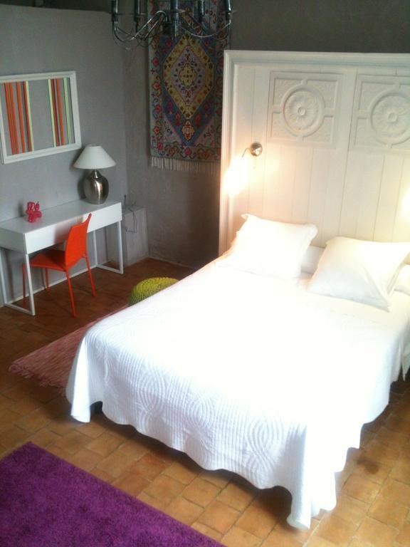 Chambres D'Hotes Logis De L'Astree Saint-Bris-des-Bois Bagian luar foto