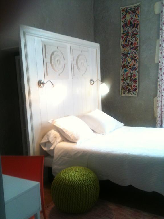 Chambres D'Hotes Logis De L'Astree Saint-Bris-des-Bois Ruang foto