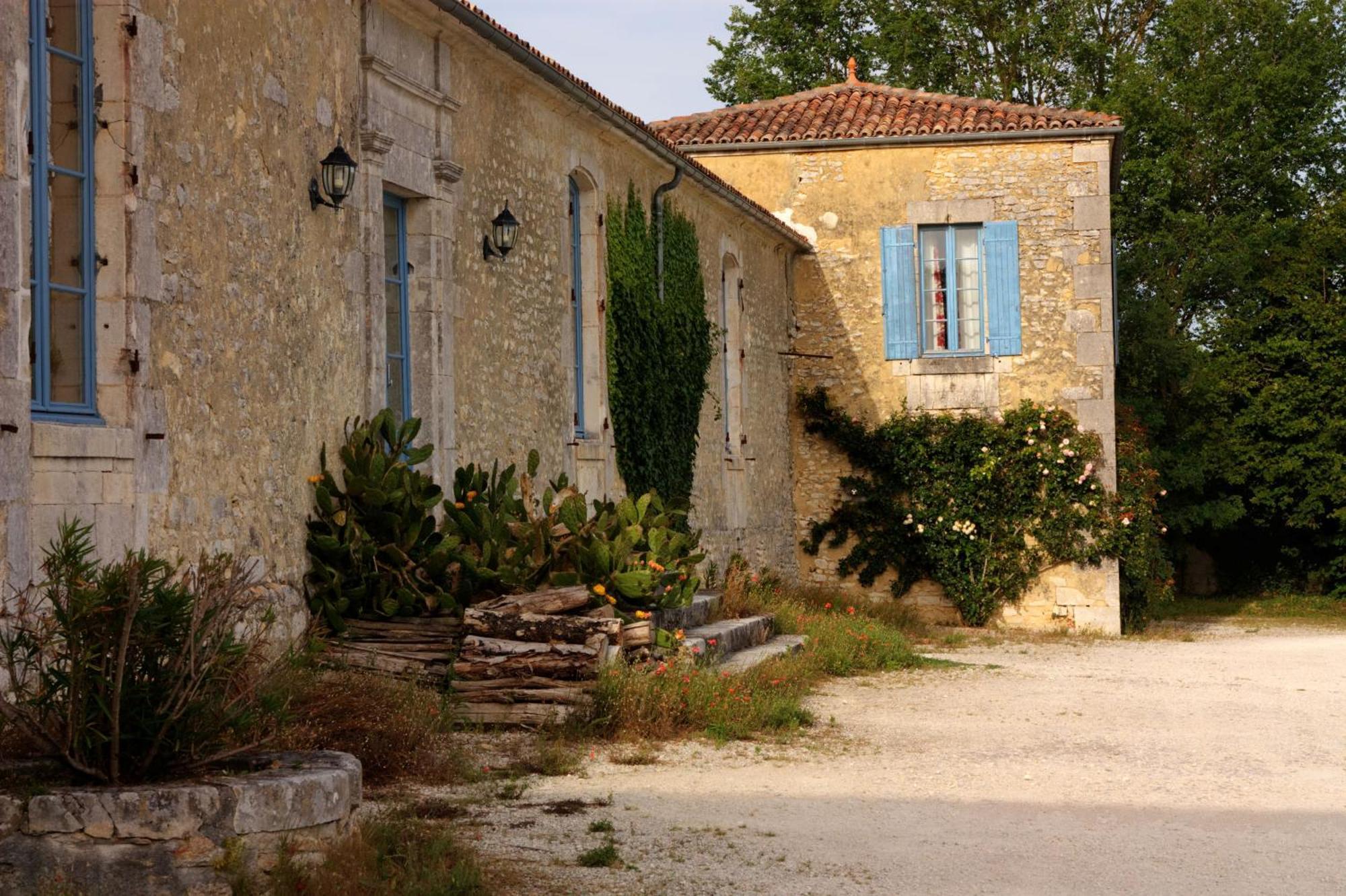 Chambres D'Hotes Logis De L'Astree Saint-Bris-des-Bois Bagian luar foto