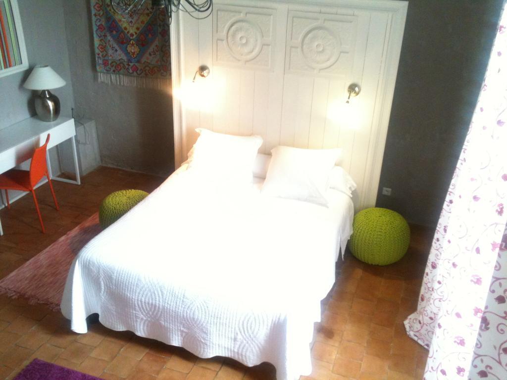Chambres D'Hotes Logis De L'Astree Saint-Bris-des-Bois Bagian luar foto