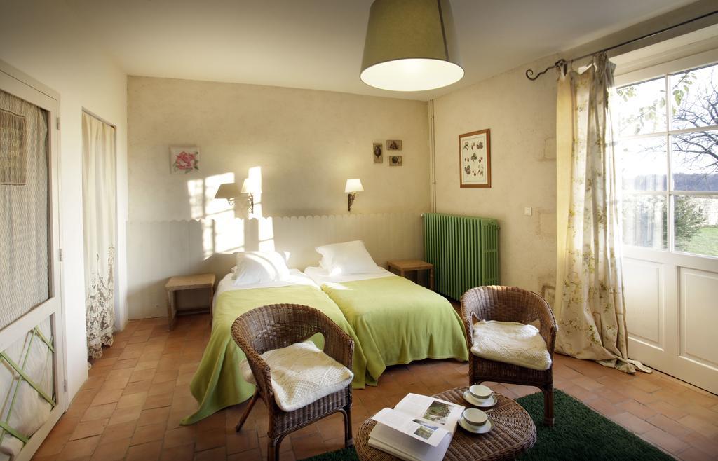 Chambres D'Hotes Logis De L'Astree Saint-Bris-des-Bois Bagian luar foto