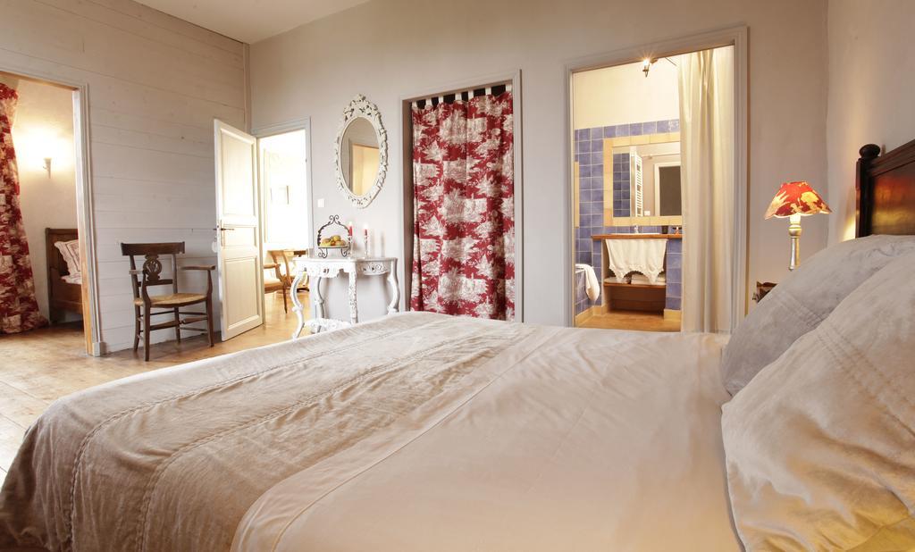 Chambres D'Hotes Logis De L'Astree Saint-Bris-des-Bois Bagian luar foto