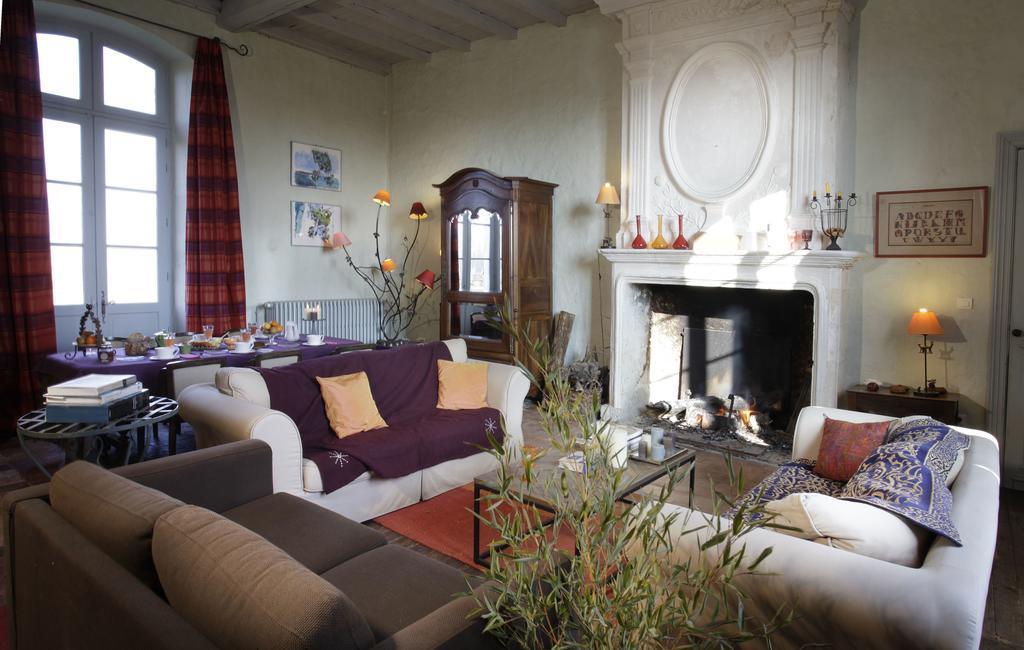 Chambres D'Hotes Logis De L'Astree Saint-Bris-des-Bois Bagian luar foto